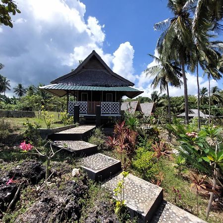 Sunari Beach Resort Selayar Matalalang Exteriér fotografie