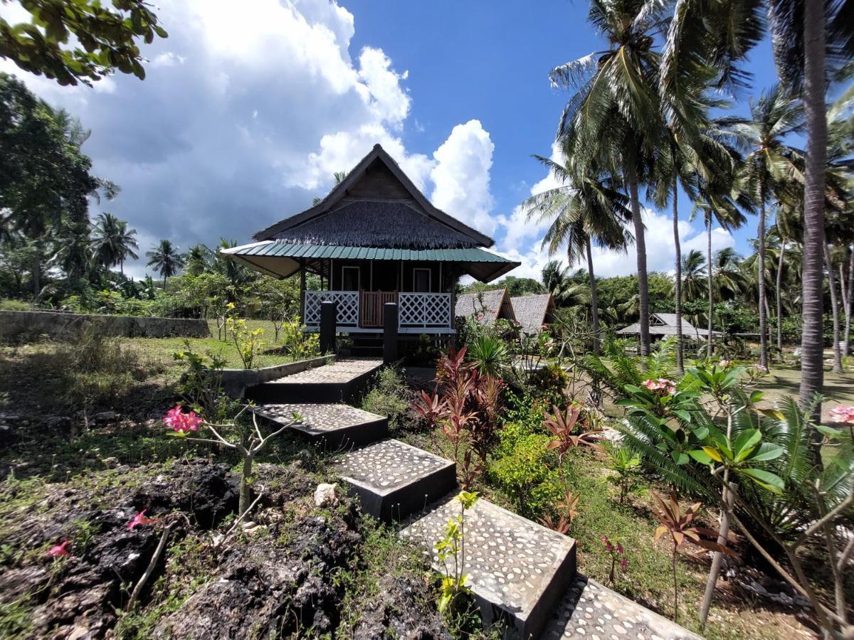 Sunari Beach Resort Selayar Matalalang Exteriér fotografie