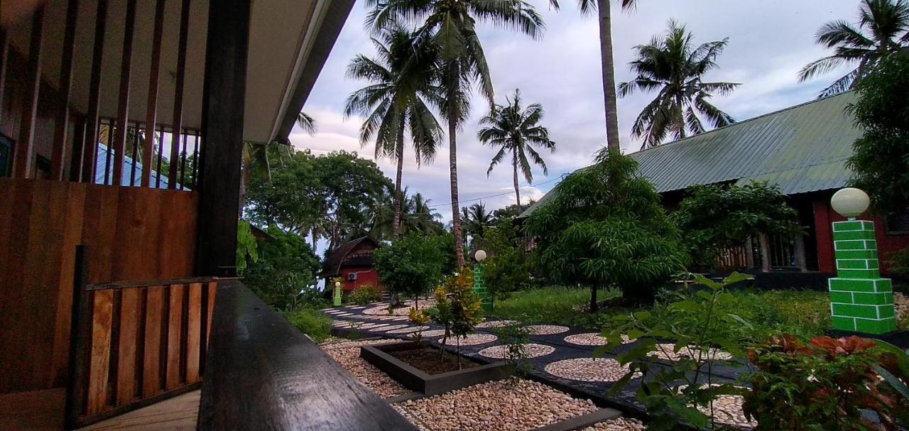 Sunari Beach Resort Selayar Matalalang Exteriér fotografie